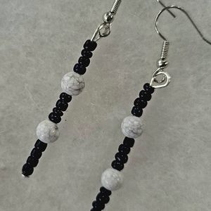 WHITE HOWLITE MEETS EBONY SEED BEAD SWING SILVER ACCENT EARRINGS ARTESAN DESIGNE